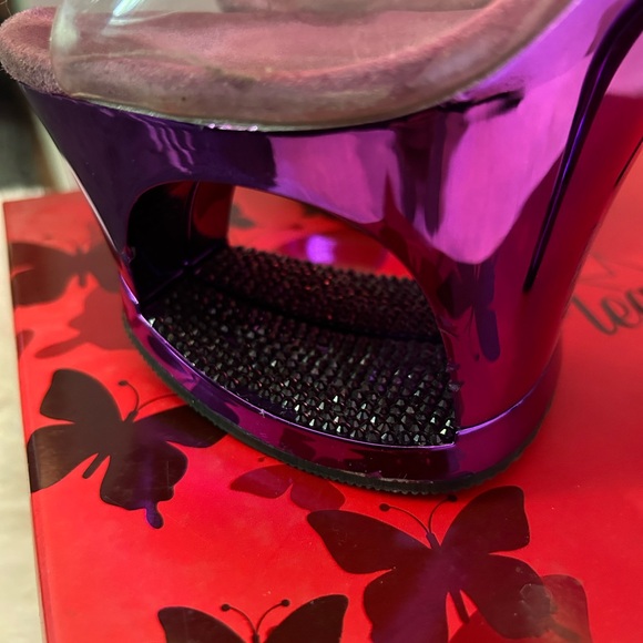 Pleaser Moon 7” Heels. Purple Chrome. - Picture 9 of 10